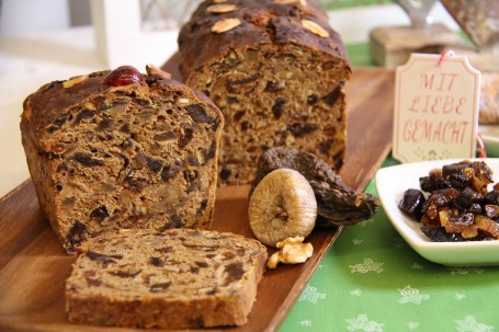 Kletzenbrot - Auf dem Bild sieht man das fertige Kletzenbrot von innen. (Foto: Elisabeth Heidegger - Nicht zur freien Verwendung)