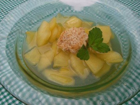 Apfel-Weinsuppe -  (Foto: Eva Maria Lipp - Nicht zur freien Verwendung)