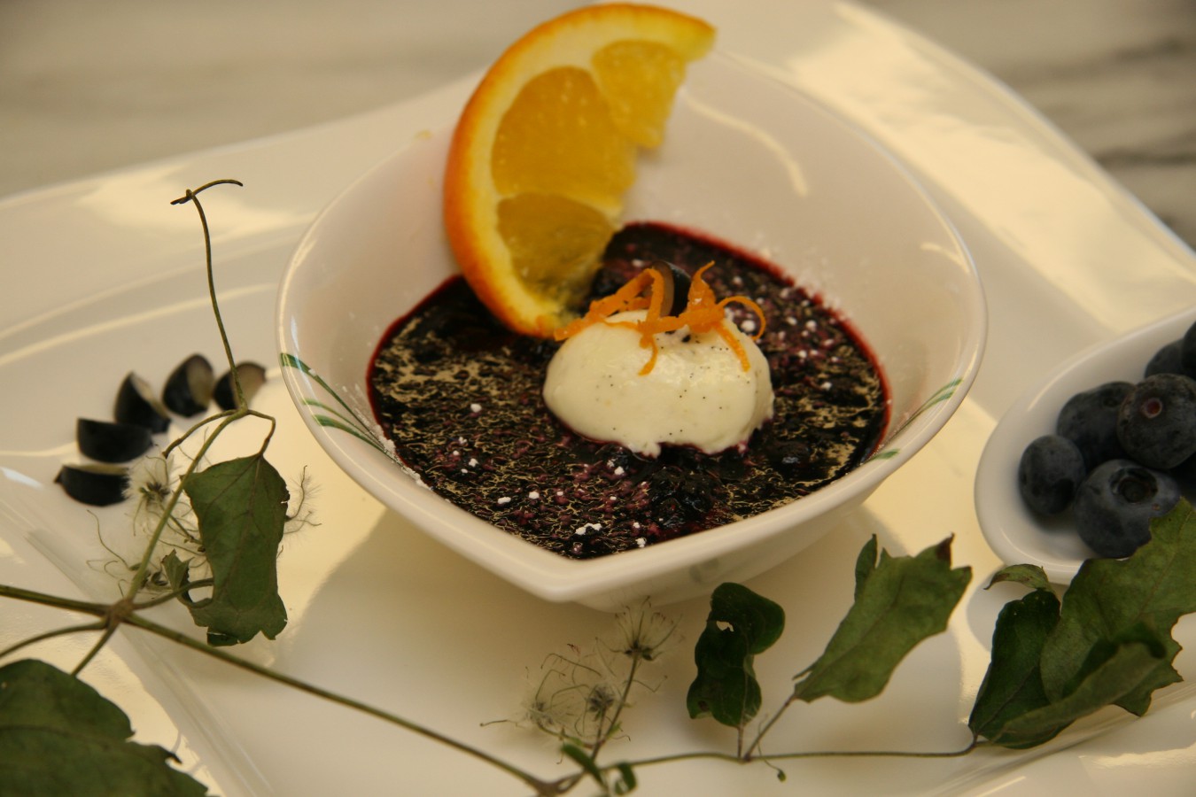 Heidelbeersüppchen mit Vanille-Buttermilch-Nockerl - Regionale Rezepte