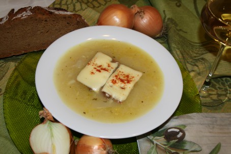 Zwiebelsuppe -  (Foto: Friederike Schmitl - Nicht zur freien Verwendung)