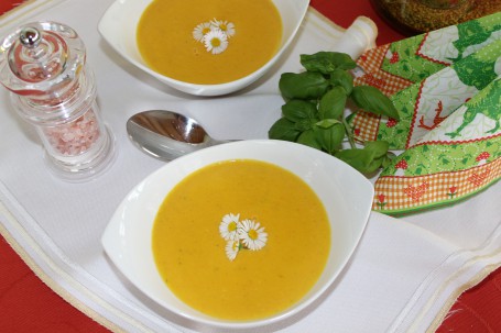 Karottencremesuppe -  (Foto: Friederike Schmitl - Nicht zur freien Verwendung)