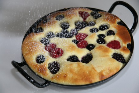 Vanille-Topfen-Pfanne mit Beeren und Vanilleeis -  (Foto: Bernhard Michal - Nicht zur freien Verwendung)