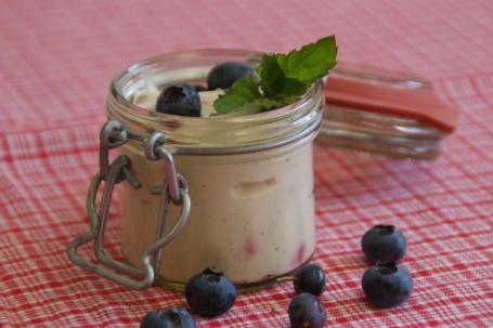 Vanille Topfencreme mit frischen Beeren -  (Foto: LKOOE/Evelyn Puchner - Nicht zur freien Verwendung)