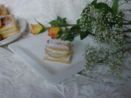 Butterkrapfen - (Foto: Eva Maria Lipp - Nicht zur freien Verwendung) Butterkrapfen - (Foto: Eva Maria Lipp - Nicht zur freien Verwendung)