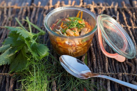 Würzige Fisch-Gemüsesuppe -  (Foto: Tobias Schneider - Nicht zur freien Verwendung)