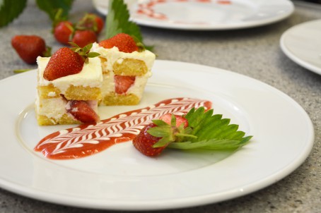 Erdbeer -Topfen-Tiramisu -  (Foto: Eva Maria Lipp - Nicht zur freien Verwendung)